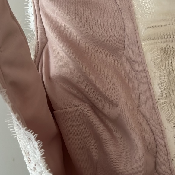 Aqua Dresses Lace Dress - Picture 9 of 13